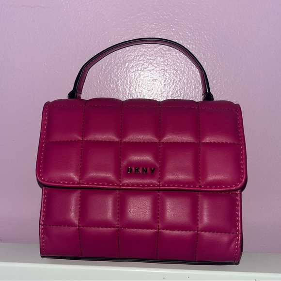 DKNY Brand New Pink Quilted Queenie Top Handle Crossbody Chain Bag - Picture 5 of 7